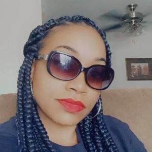 Meet your Posher, Ebony